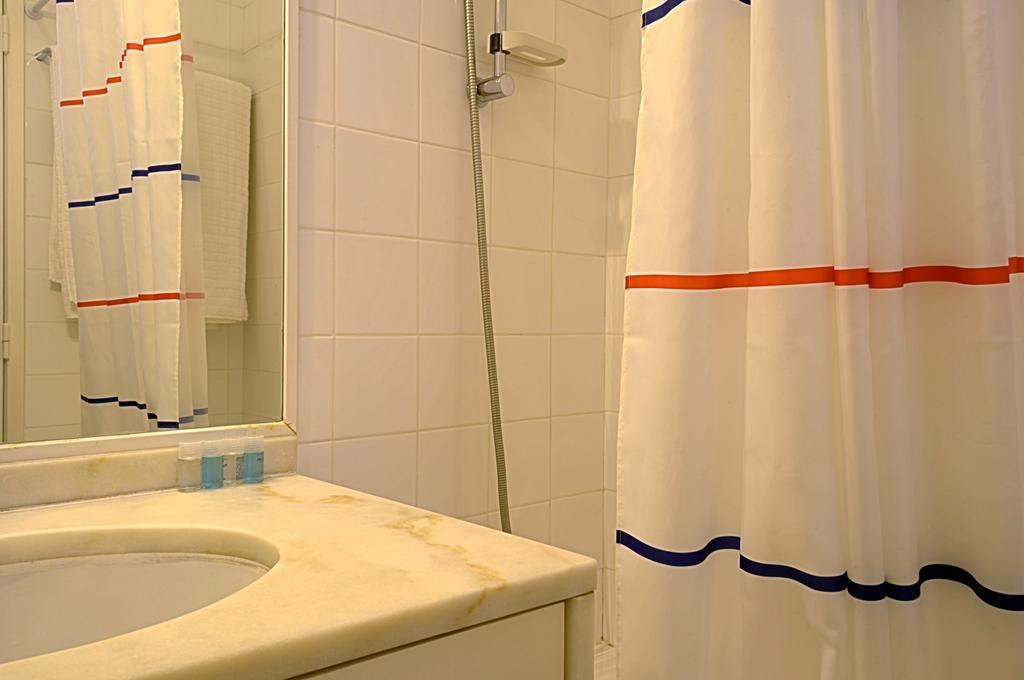 Portas Do Teatro Apartments Lisboa Chambre photo